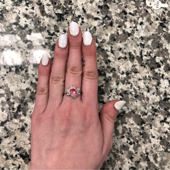 NWT Fragrant Jewels Stunning Ring - Picture 2 of 4